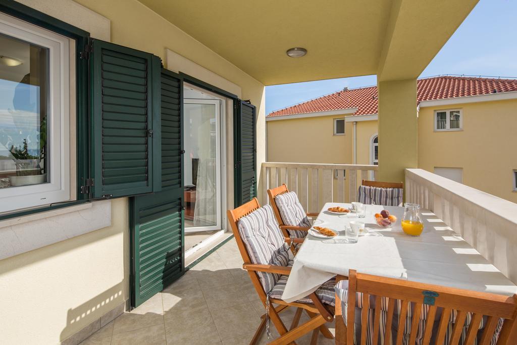 Apartments Leon Podstrana Rum bild