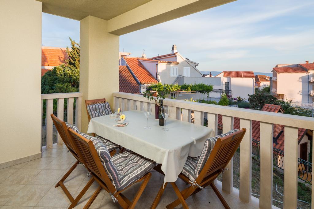 Apartments Leon Podstrana Rum bild