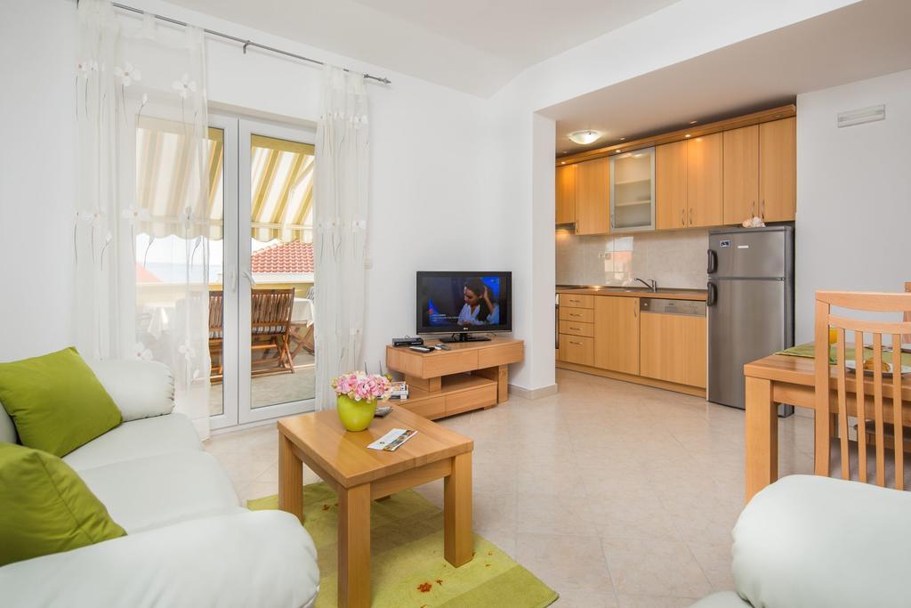 Apartments Leon Podstrana Rum bild