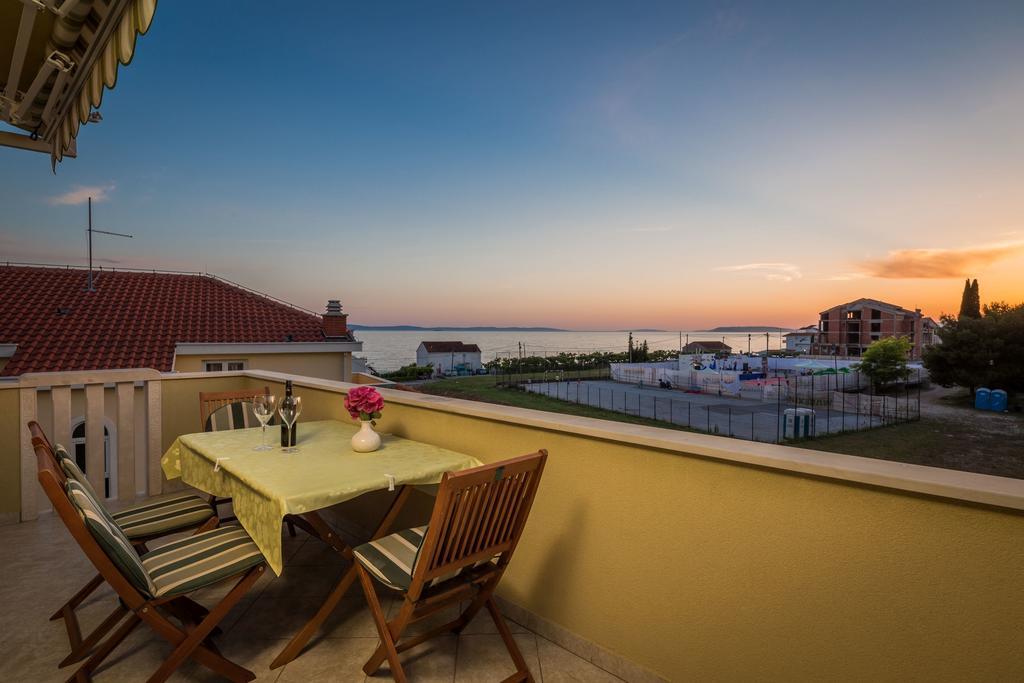 Apartments Leon Podstrana Rum bild
