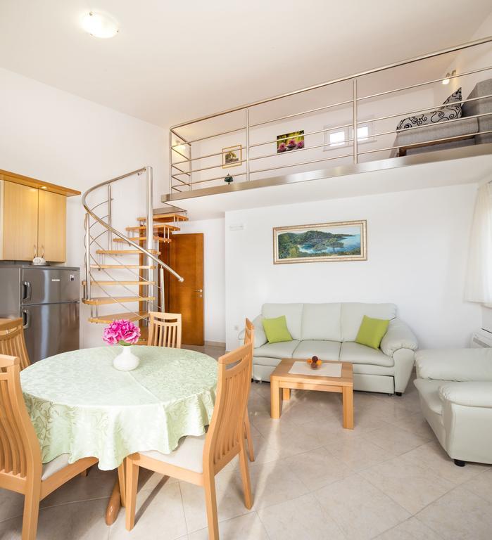 Apartments Leon Podstrana Rum bild
