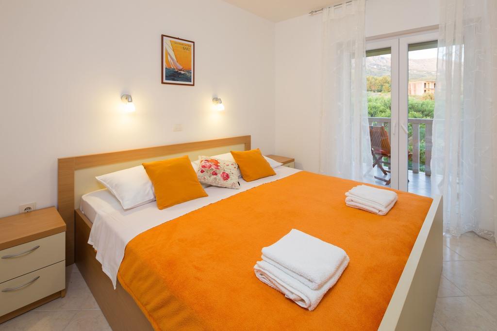 Apartments Leon Podstrana Rum bild